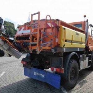 foto MB Unimog U318 zimní údržba