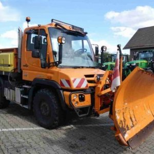 foto MB Unimog U318 zimní údržba