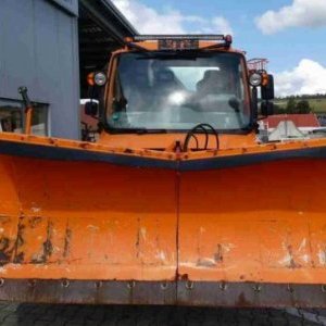 foto MB Unimog U318 zimní údržba